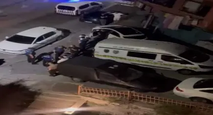 Kağıthane’de korkunç olay: Demir korkuluklarda asılı erkek cesedi bulundu!