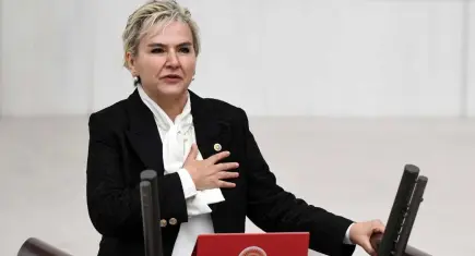Nimet Özdemir CHP’den istifa etti: İYİ Parti’den gelmişti!
