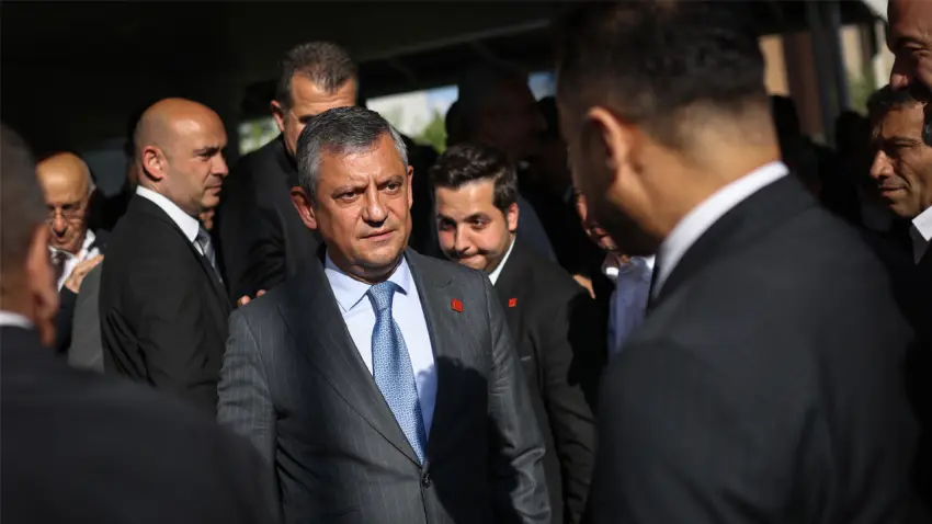 Özgür Özel: Dört başı mamur bir hukuksuzlukla karşı karşıyayız