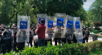 TBMM önünde eylem yapan öğretmenlere polis müdahalesi