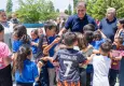 Başkan Tugay’dan Kirazlı öğrencilere Karne sürprizi