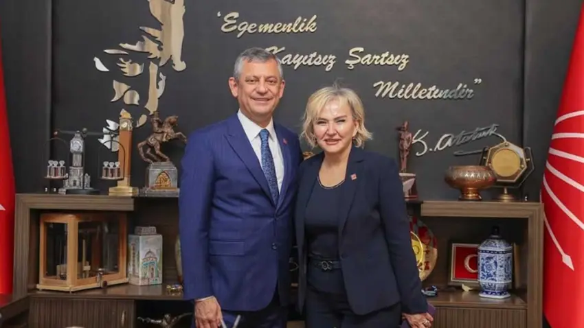 CHP’de istifa depremi! Nimet Özdemir istifa etti, yeni adresi AK Parti mi olacak? haberinin görseli
