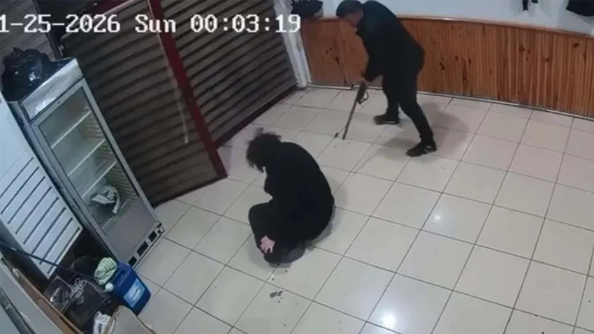 Eşini bacaklarından vurarak bacağını kaybetmesine neden olan sanık hakim karşısında haberinin görseli