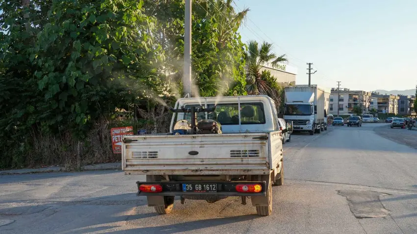 Gaziemir’de haşerelere karşı yoğun mücadele haberinin görseli