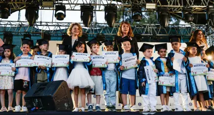 İzmir’de çocuklara yıl sonu şenliği