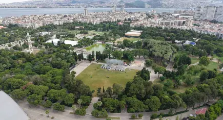 İzmir’in yeni açık hava etkinlik alanı: Zeytin Sahne