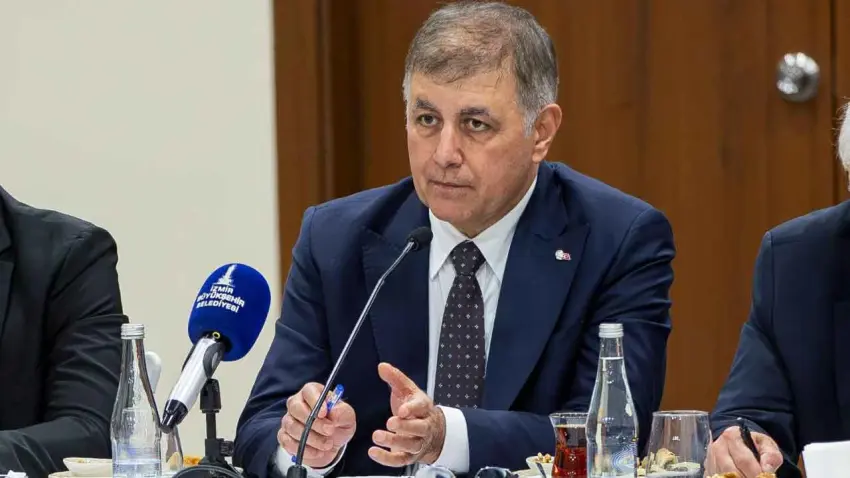Başkan Tugay, AK Parti iddialarını cevapladı haberinin görseli