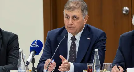 Başkan Tugay, AK Parti iddialarını cevapladı