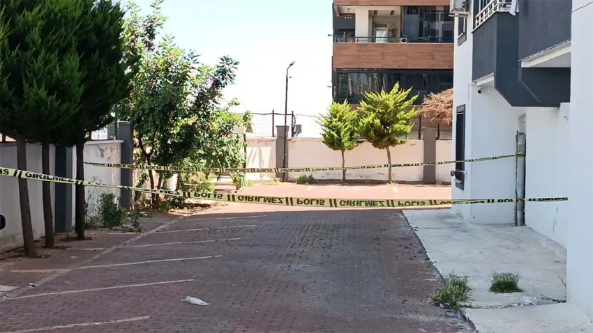 Gaziantep’te kahreden olay: 4 yaşındaki oğluyla 8’inci kattan atladı haberinin görseli