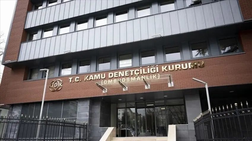 KDK’den emsal karar: Boşanan kadının diplomasındaki soyadı mahkemesiz güncellenecek! haberinin görseli