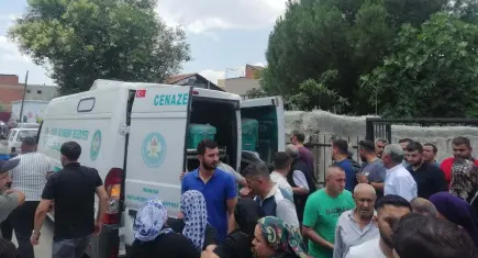 Balayında yüksekten denize atlayan genç, bugün toprağa verildi