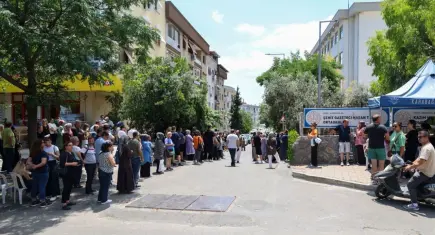 Başkan Kınay sınav maratonunda aileleri yalnız bırakmadı