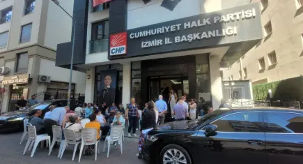 CHP İzmir’de gergin nöbet