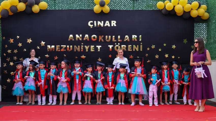 Çınar Anaokulları’nda mezuniyet sevinci yaşandı haberinin görseli