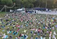Kültürpark’ta gün batımına karşı yoga şöleni