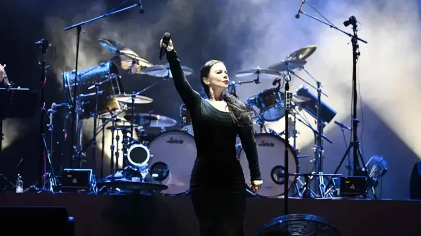 Şebnem Ferah'tan İzmir'de ikinci konser  haberinin görseli