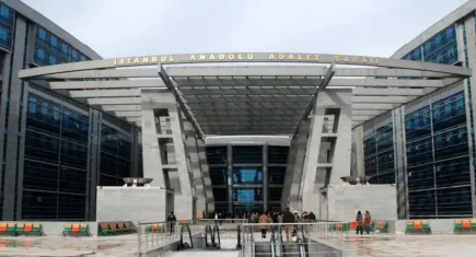 Adalar Belediyesi’nde rüşvet ve örgüt soruşturması: Başkan Akpolat dahil 39 kişi adliyeye sevk edildi!