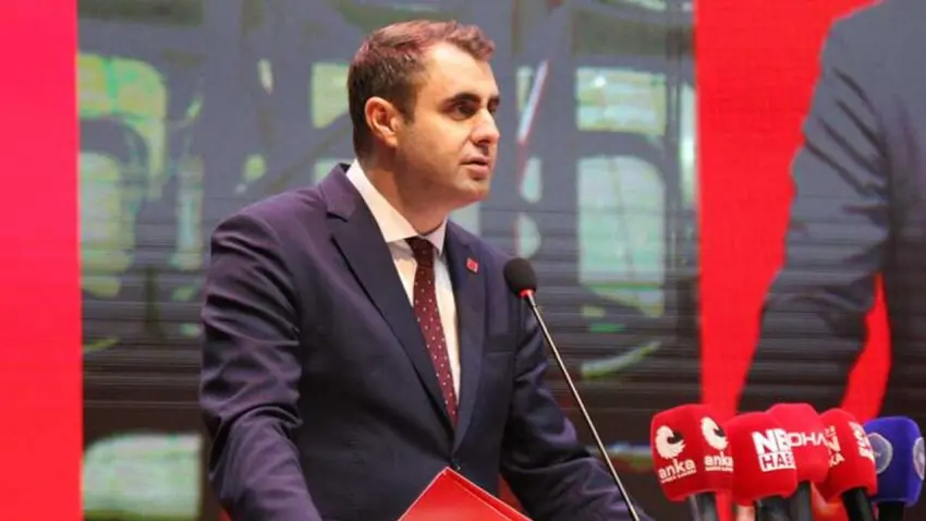 Çağatay Güç: Gece yarısı 100’e yakın kişi il binasına geldi haberinin görseli