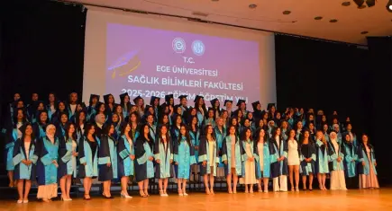 Ege Üniversitesi’nde mezuniyet coşkusu