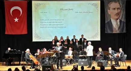 EÜ DTMK Klasik Türk Müziği Korosu 30. yılını konserle kutladı