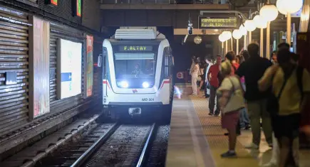 İzmir Metrosu’nda kablo hırsızlığı: Seferler aksadı 
