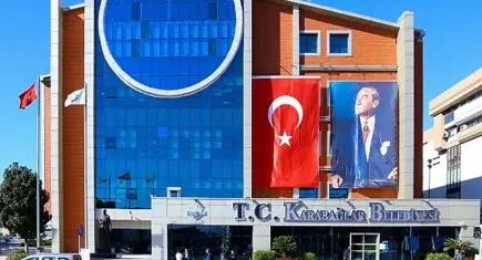 Karabağlar’da çini sanatının izleri sergiyle buluşuyor
