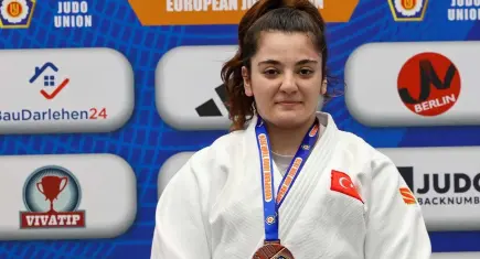 Milli Judocu Sema Mete, Berlin’de bronz madalya kazandı