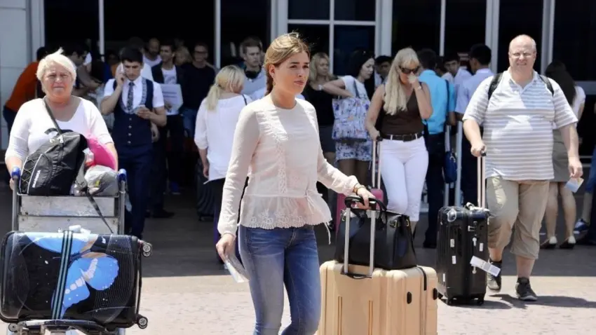 Yabancı turist sayısında beklenmedik düşüş başladı haberinin görseli