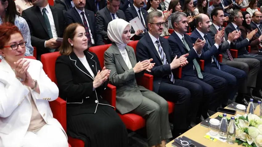 Bakan Göktaş'tan reyting ve trend uyarısı: Bedeli ne olursa olsun müsaade etmeyeceğiz! haberinin görseli