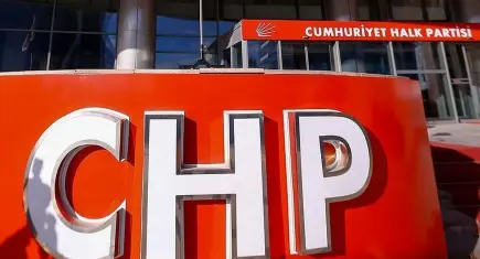 CHP'li iki belediye başkanı görevden uzaklaştırıldı