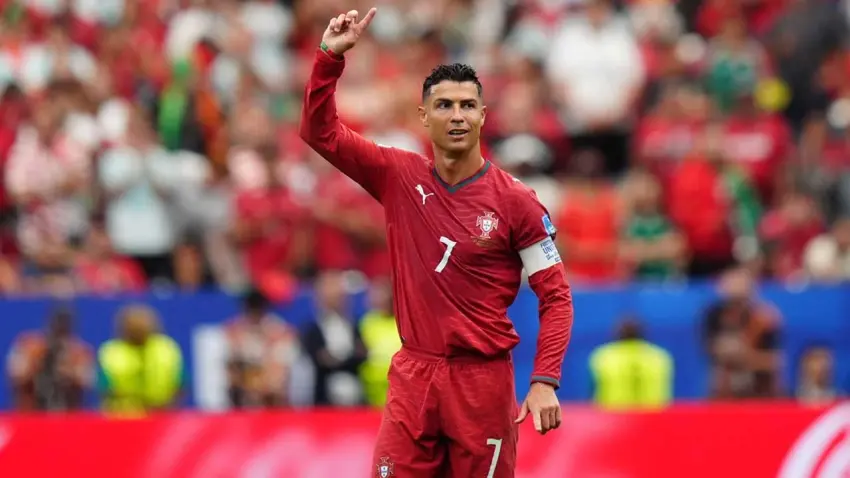 Cristiano Ronaldo'dan tarihi gece: Bir ilki başardı haberinin görseli