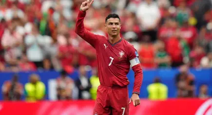 Cristiano Ronaldo'dan tarihi gece: Bir ilki başardı