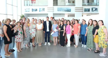 Dikili’de sanat dolu final: 329 kursiyer yıl boyunca ürettiklerini sergiledi