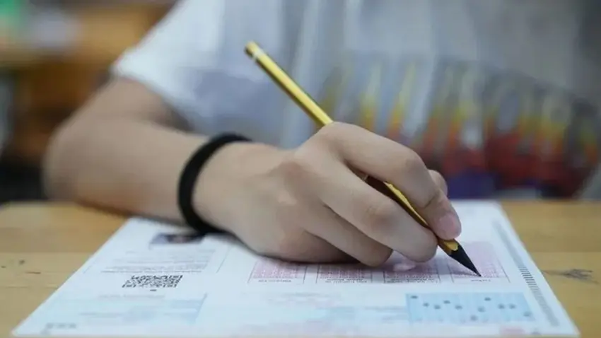 Eğitim bilgisi görünmeyen YKS adayları için sistem açıldı haberinin görseli