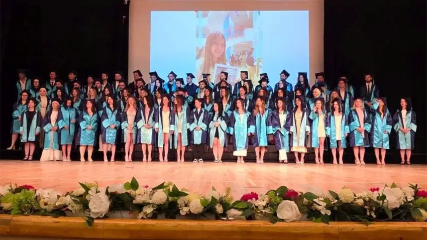 EÜ İktisadi ve İdari Bilimler Fakültesinde mezuniyet coşkusu haberinin görseli