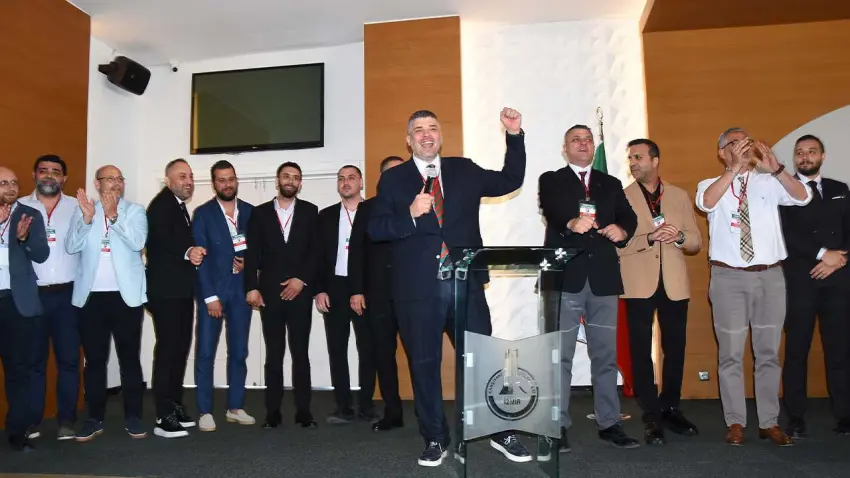 Karşıyaka yönetimi imza yetkisi için süreci takip ediyor haberinin görseli
