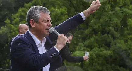 Özel İzmir’de miting yapacak ve yeni ofiste partililer ile buluşacak
