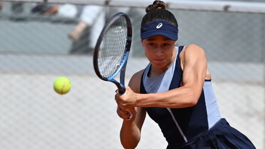 Zeynep Sönmez, Eastbourne Açık'ta ikinci tura çıktı
