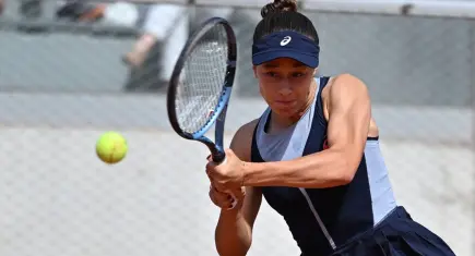 Zeynep Sönmez, Eastbourne Açık'ta ikinci tura çıktı