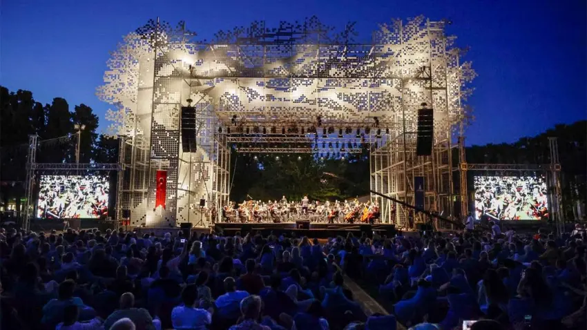 Zeytin Sahne’de film müzikleri gecesi: İzmir Oda Orkestrası’ndan büyüleyici konser haberinin görseli