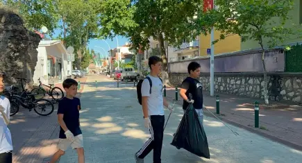 12 Yaşındaki Çınar'ın Başlattığı 'Temiz İznik' hareketi büyüyor