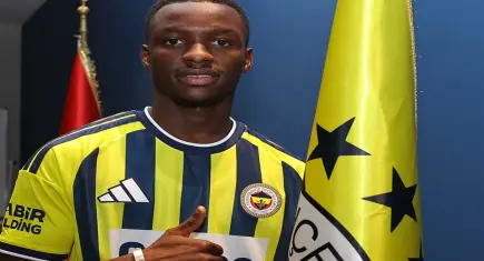 Fenerbahçe’den geleceğe yatırım: Amara Diouf imzayı attı!