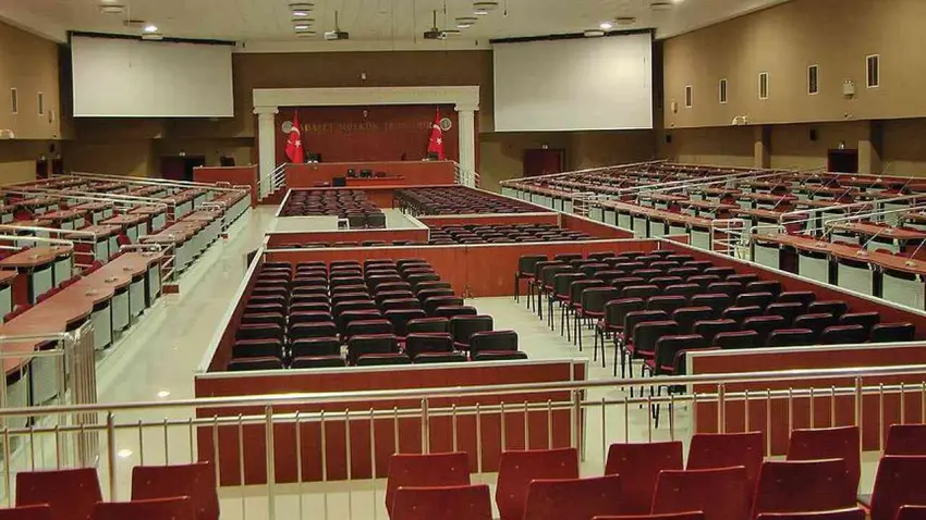 İBB’ye yönelik yolsuzluk davasında 56. duruşma: Kağan Sürmegöz savunmasını yaptı haberinin görseli