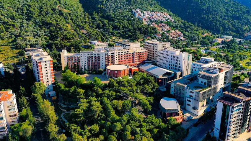 İzmir Ekonomi Üniversitesi ‘Dünya Ligi’nde haberinin görseli