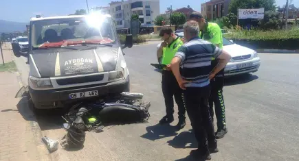 İzmir haber: Ödemiş’te kamyonet ile motosiklet çarpıştı