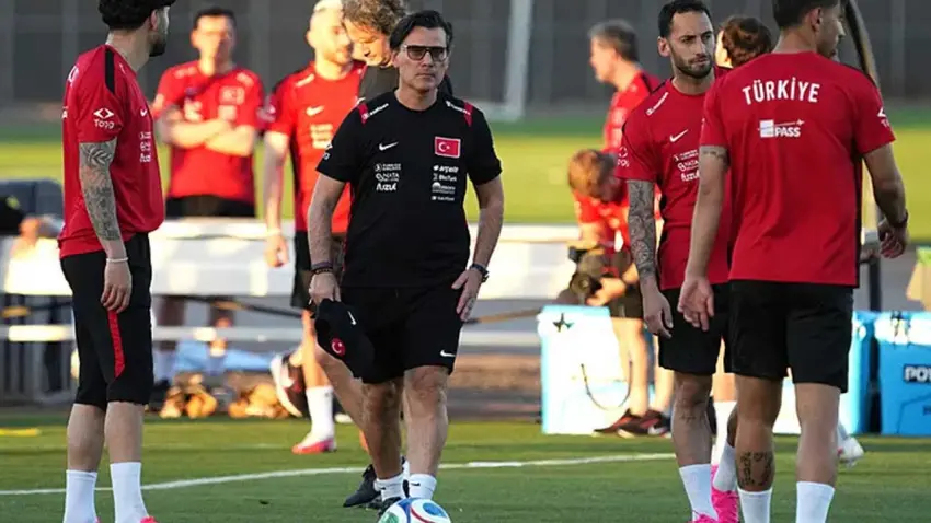 Montella'ya ABD'de taraftarlardan şok tepki haberinin görseli