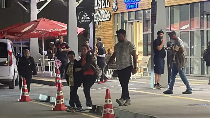 Okul etkinliğinde dağıtılan yemek sonrası 98 kişi hastaneye koştu haberinin görseli