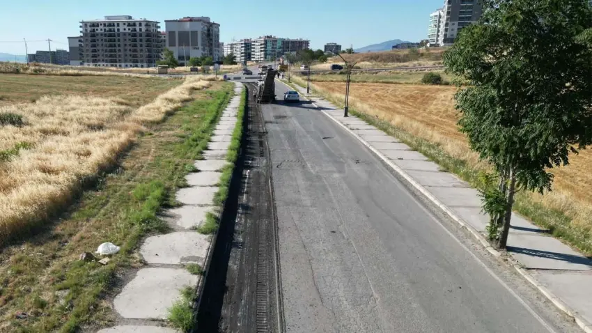 Çiğli’de temizlik ve altyapı çalışmaları hız kesmiyor haberinin görseli