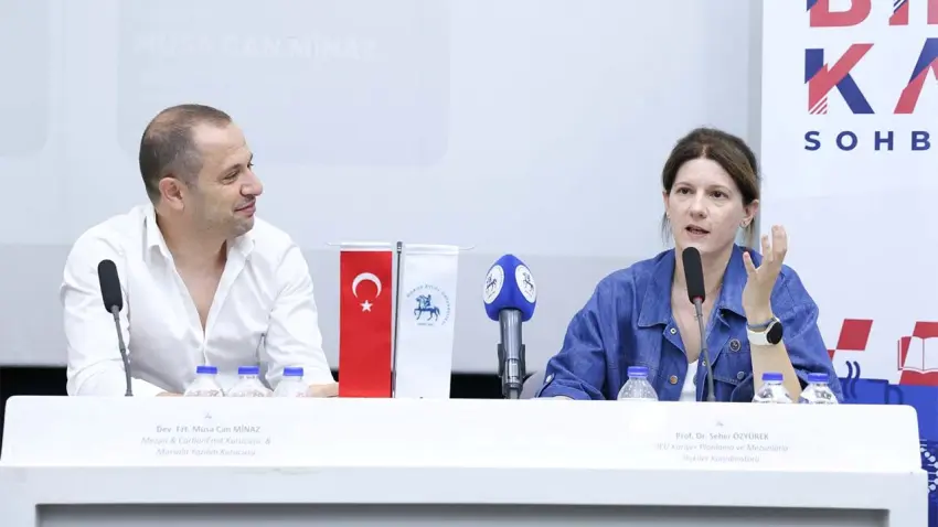 DEÜ'de geleceğin meslekleri konuşuldu