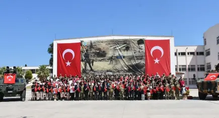 İzmir'de gurur günü: Türk Kara Kuvvetleri'nin 2235'inci kuruluş yıl dönümü kutlandı
